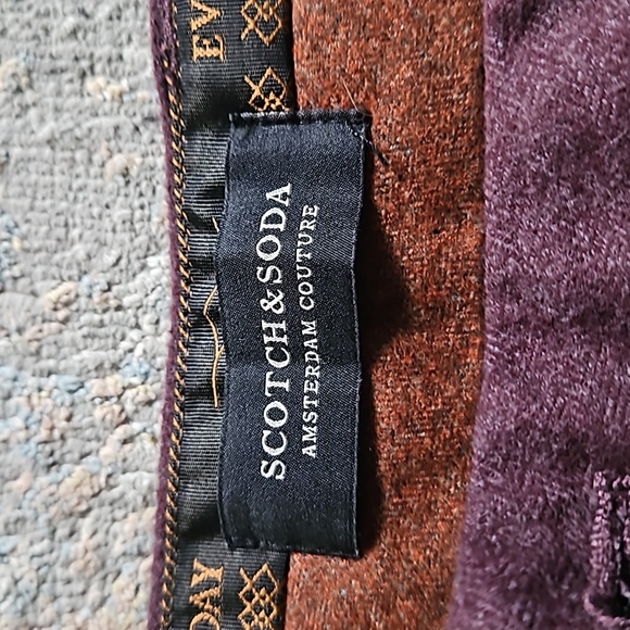 Scotch and Soda burgundy Mott chino. - Picture 2 of 10